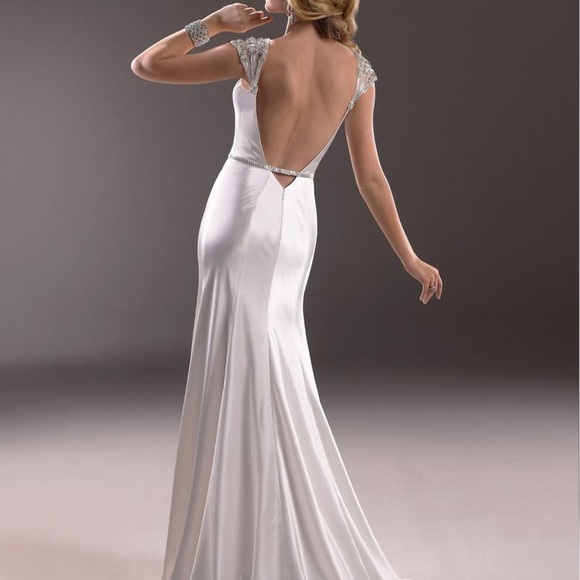 Maggie Sottero IVY gatsby Satin Wedding Dress - Picture 4 of 9